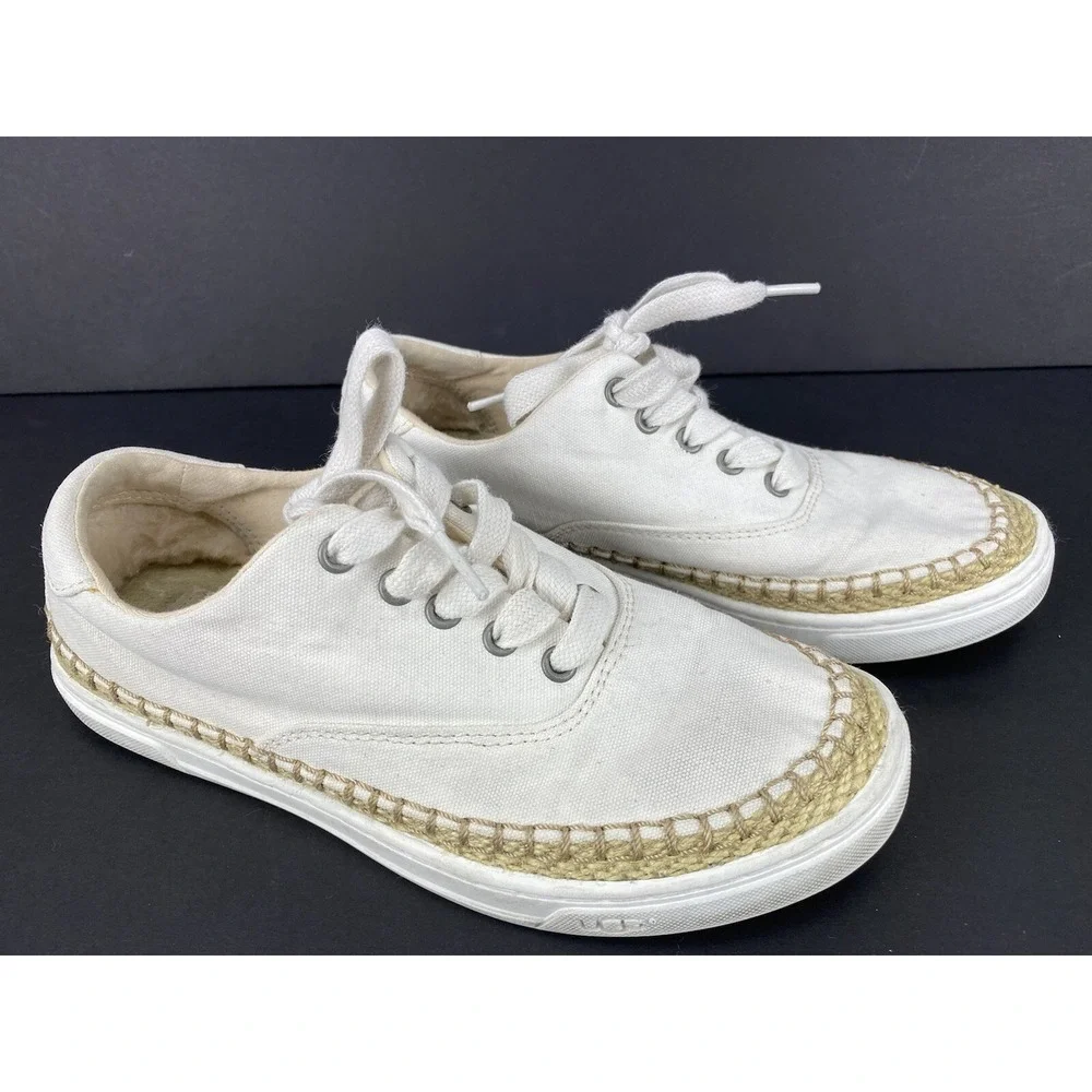 UGG Sneakers Girls Size 6 White Canvas‎ Lace Up Decorated Edge Fur Inside Heel